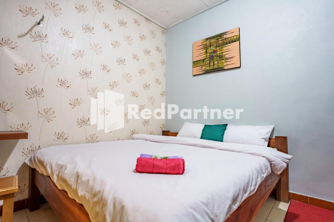 Nafisa Homestay Syariah Near Jatim Park 3 Batu Mitra Reddoorz Маланг Экстерьер фото